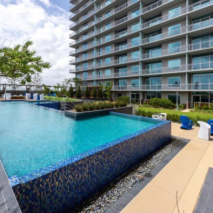 Luxury Highrise In Midtown - Skyline Views And Chic Decor Apartment ฮูสตัน ภายนอก รูปภาพ