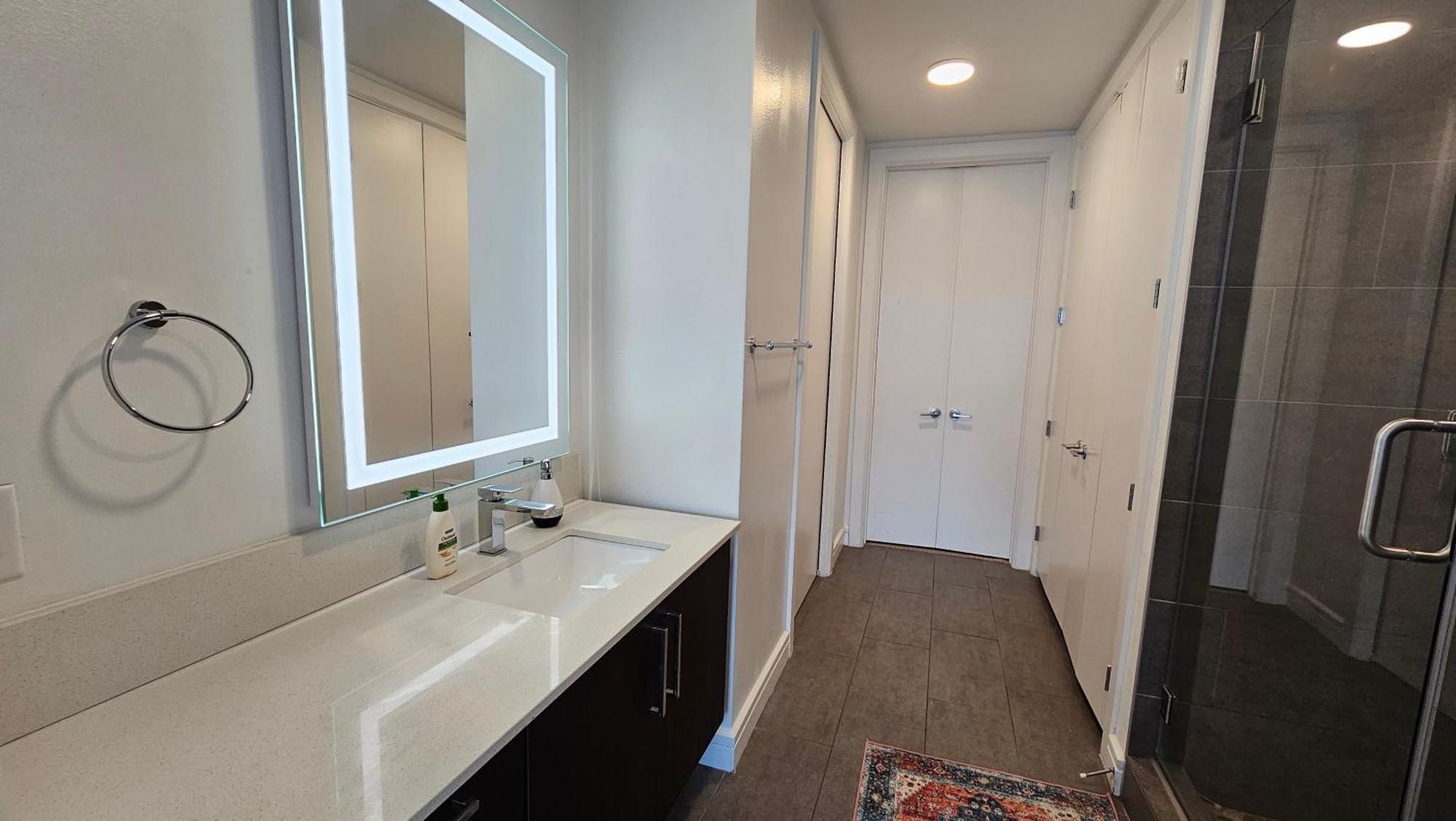 Luxury Highrise In Midtown - Skyline Views And Chic Decor Apartment ฮูสตัน ภายนอก รูปภาพ